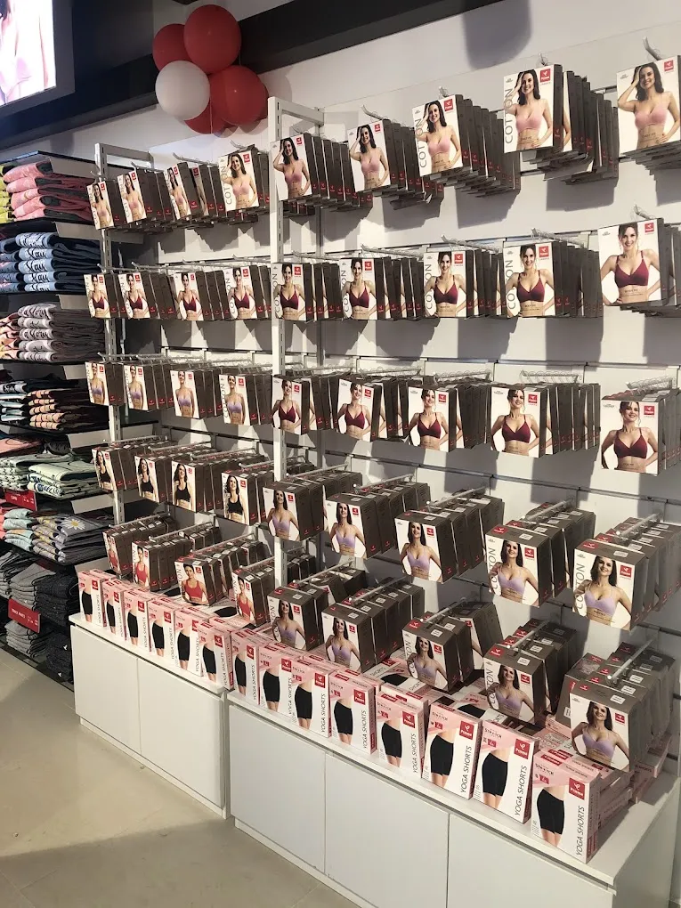 Prisma Exclusive Store-Mogappair